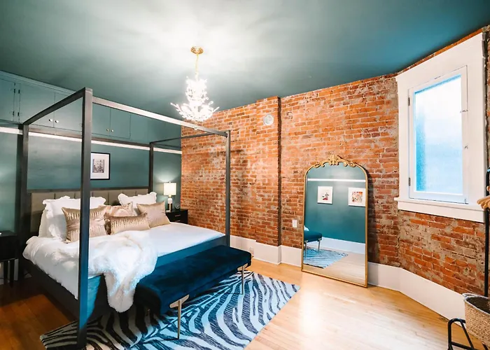 Docs Place Historic Jewel In Downtown Sophisticated Elegance