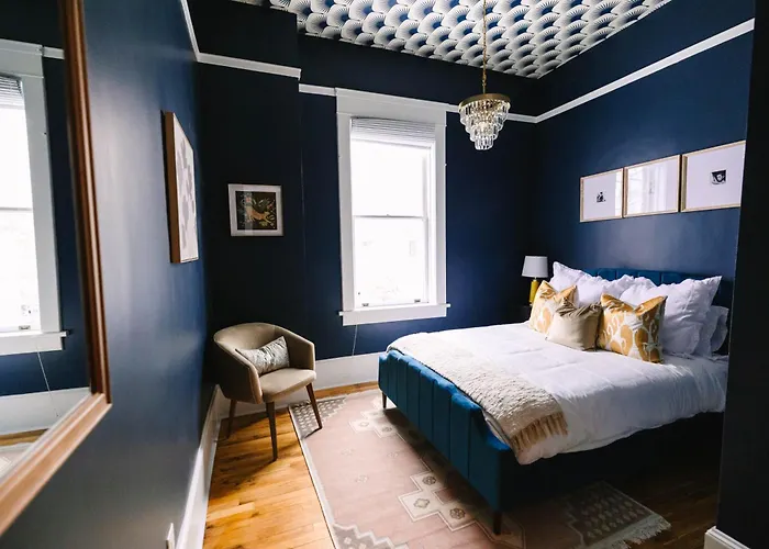 Docs Place Historic Jewel In Downtown Sophisticated Elegance *